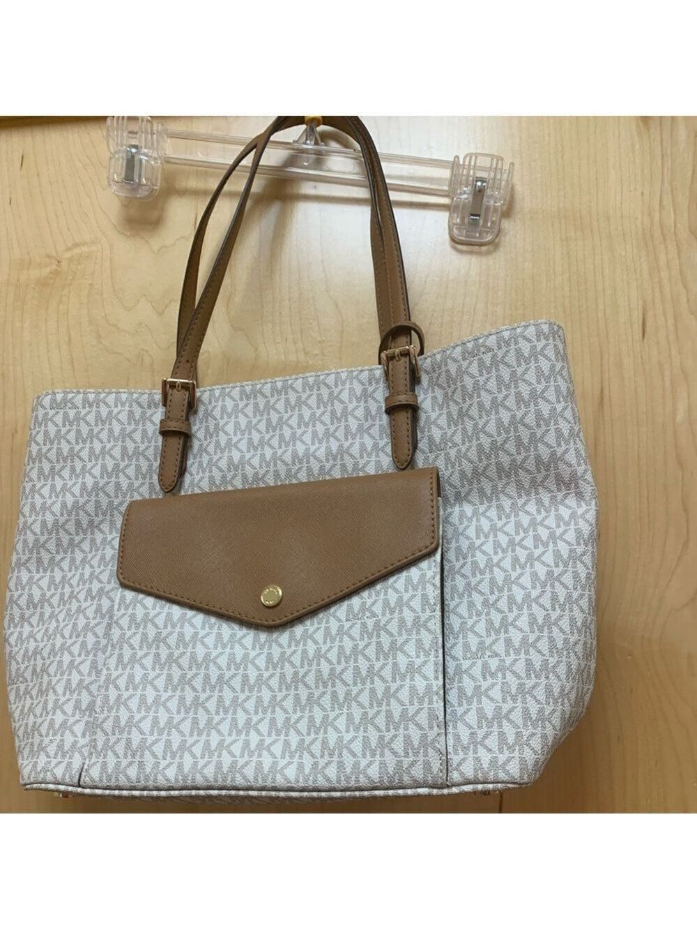 MICHAEL Michael Kors Tan Tote with Structured Design - Picture 1 of 3